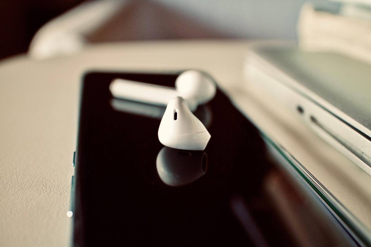 earbuds-5991409_1280
